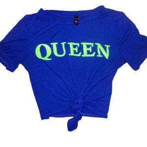 "QUEEN" graphic crop top